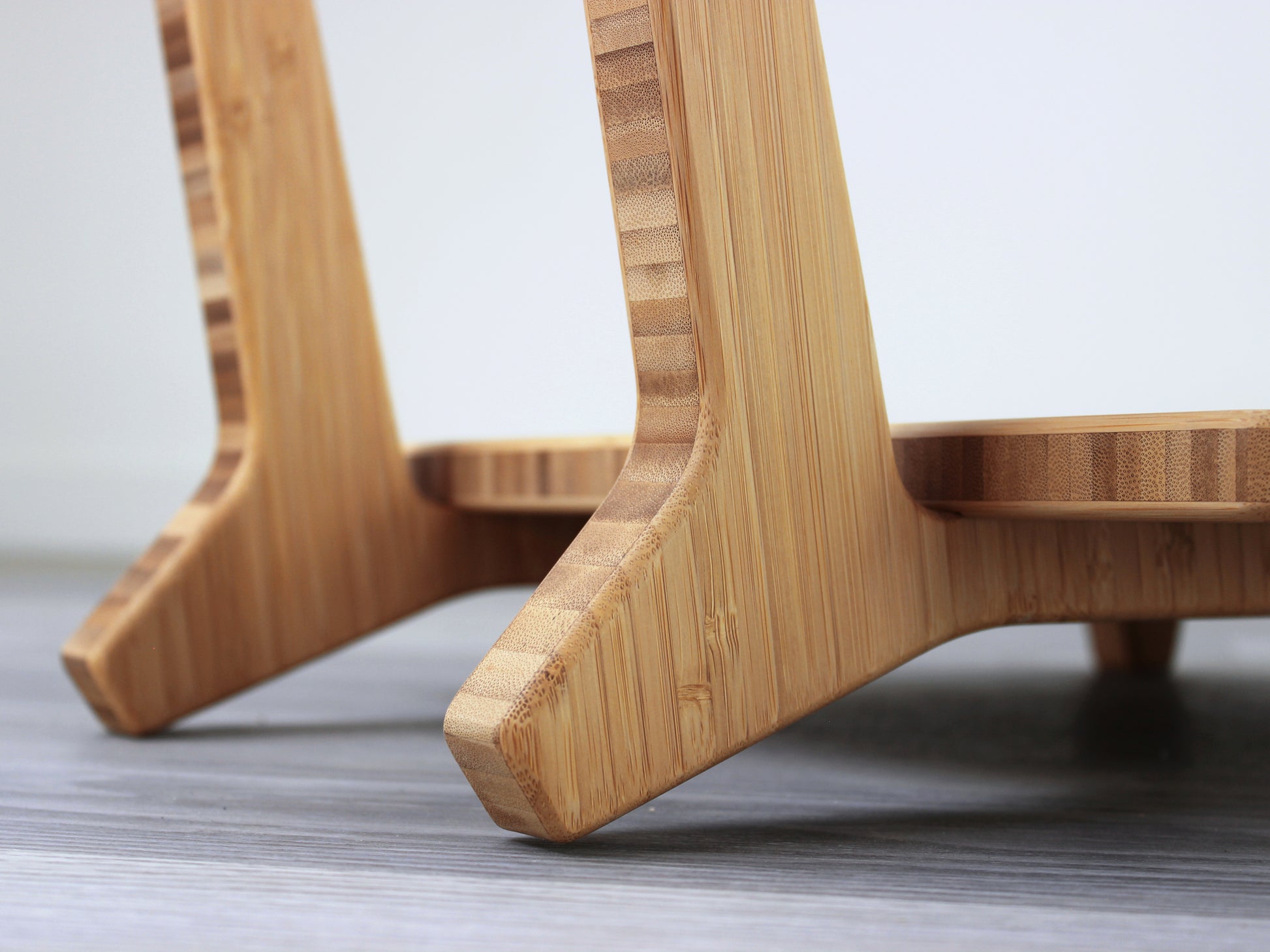 Sustainable bamboo floor chair featuring a low-profile design and sturdy backrest, perfect for meditation and Japanese-style low tables. Placed on grey floor and white back wall.

floor chair
chabudai
contemporary
low seating 
floor chair with back 
ergonomic 