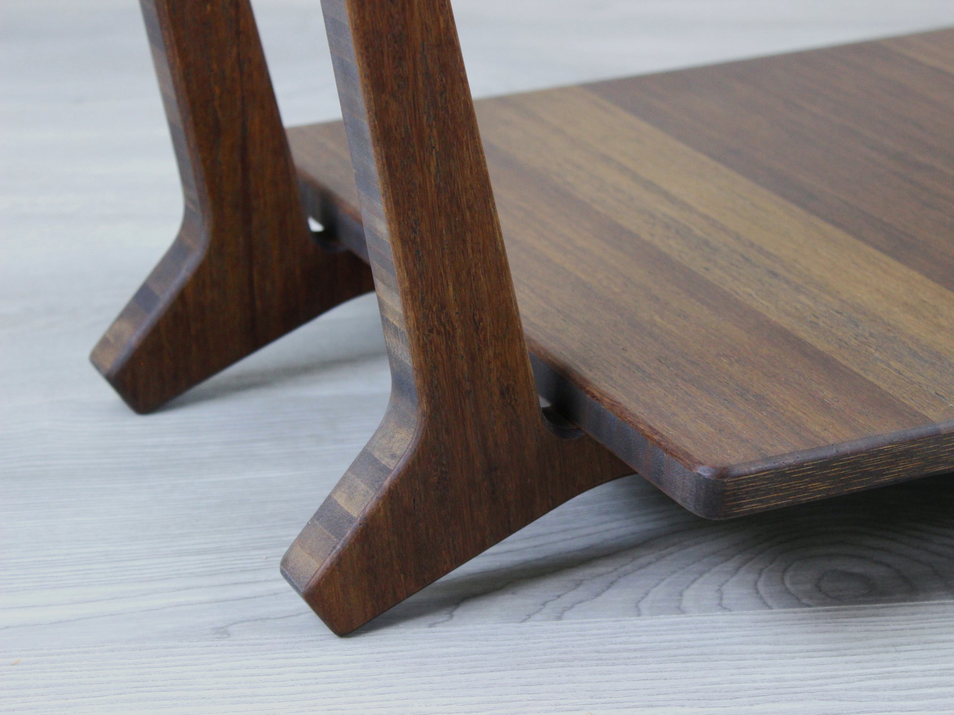 Sustainable walnut bamboo floor chair with ergonomic backrest, suitable for meditation, Kotatsu setups, and mid-century modern decor.

floor chair
chabudai
contemporary
low seating 
floor chair with back 
ergonomic 
posture support