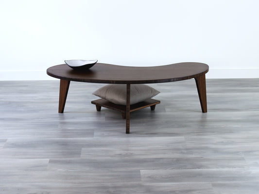 A Kidney LOW Table Set in walnut bamboo, featuring a small black and white pottery vessel placed on top. Floor Chair Posture with a grey pillow set underneath. Placed on a Grey flooring with a white background. 

mid century modern low table
midcentury modern coffee table
floor table
japan coffee table
japan furniture
japan table
kidney coffee table 
bamboo low seating